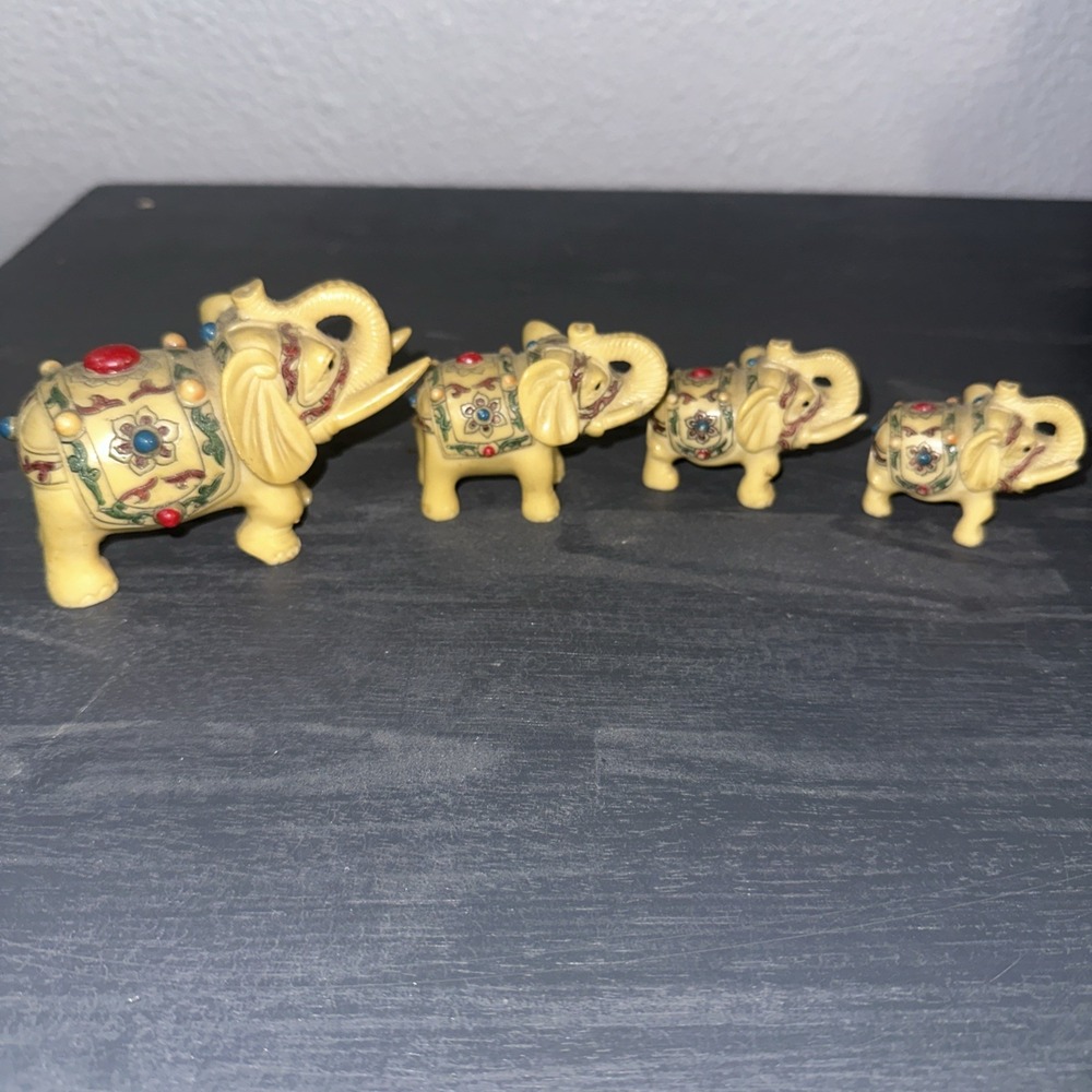 Vintage Elephant Family‎ Trunks Up Good Luck Intricate Design Resin Family Of 4